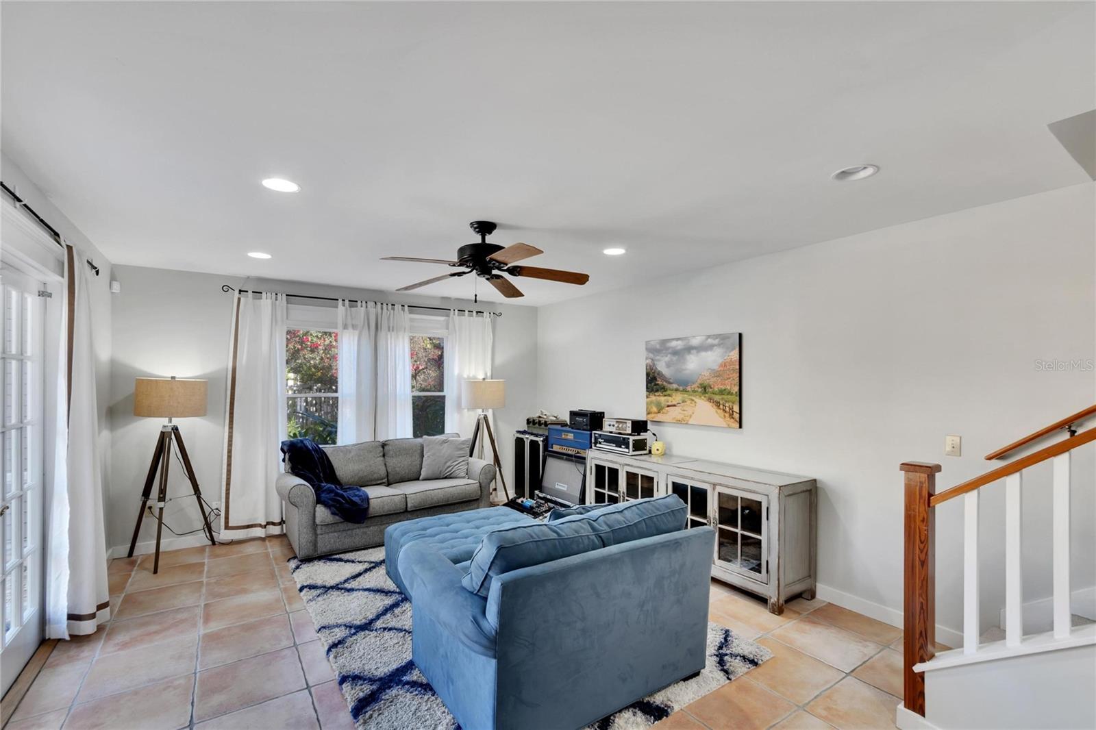 Image 48 of 65 For 3006 Harbor View Avenue