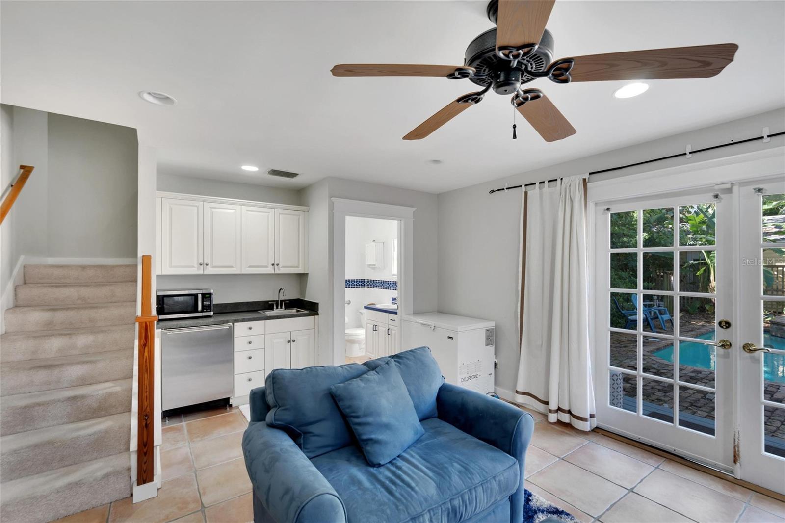 Image 51 of 65 For 3006 Harbor View Avenue