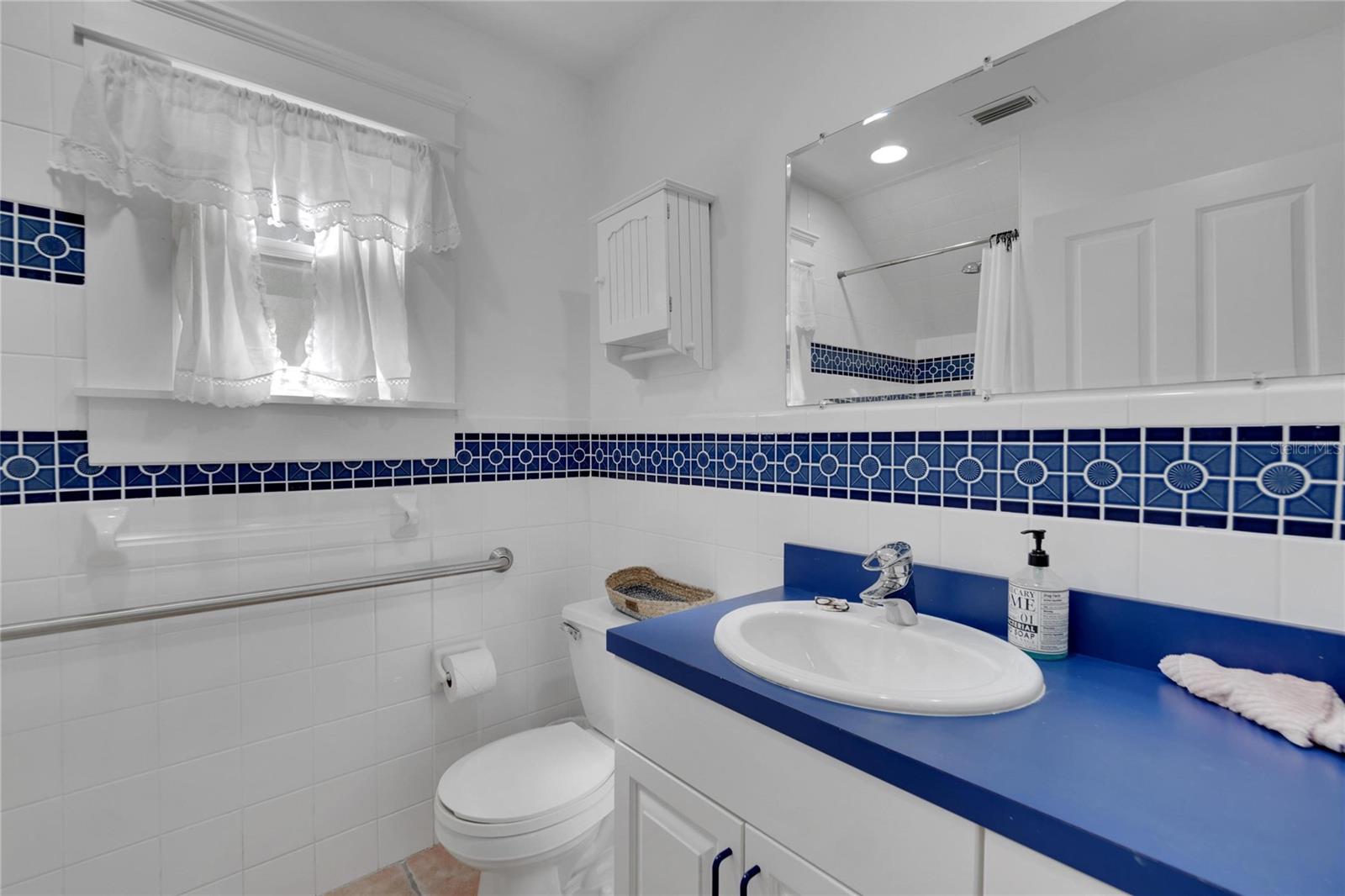 Image 53 of 65 For 3006 Harbor View Avenue