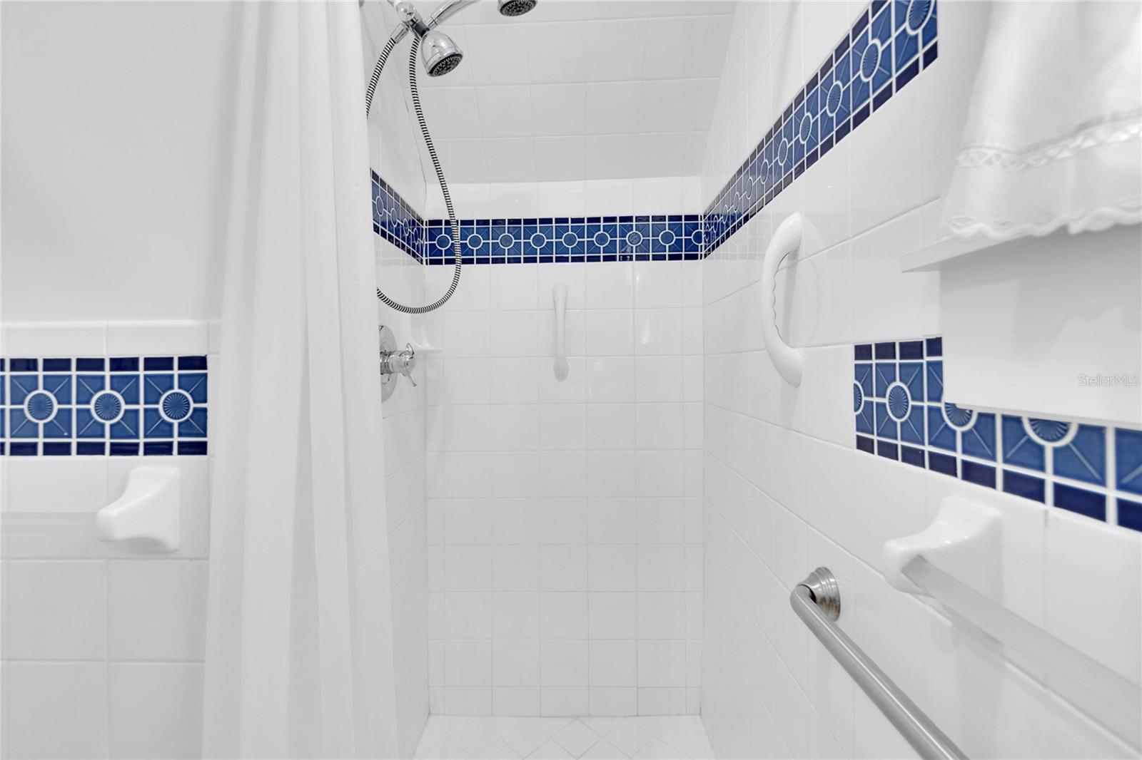 Image 54 of 65 For 3006 Harbor View Avenue