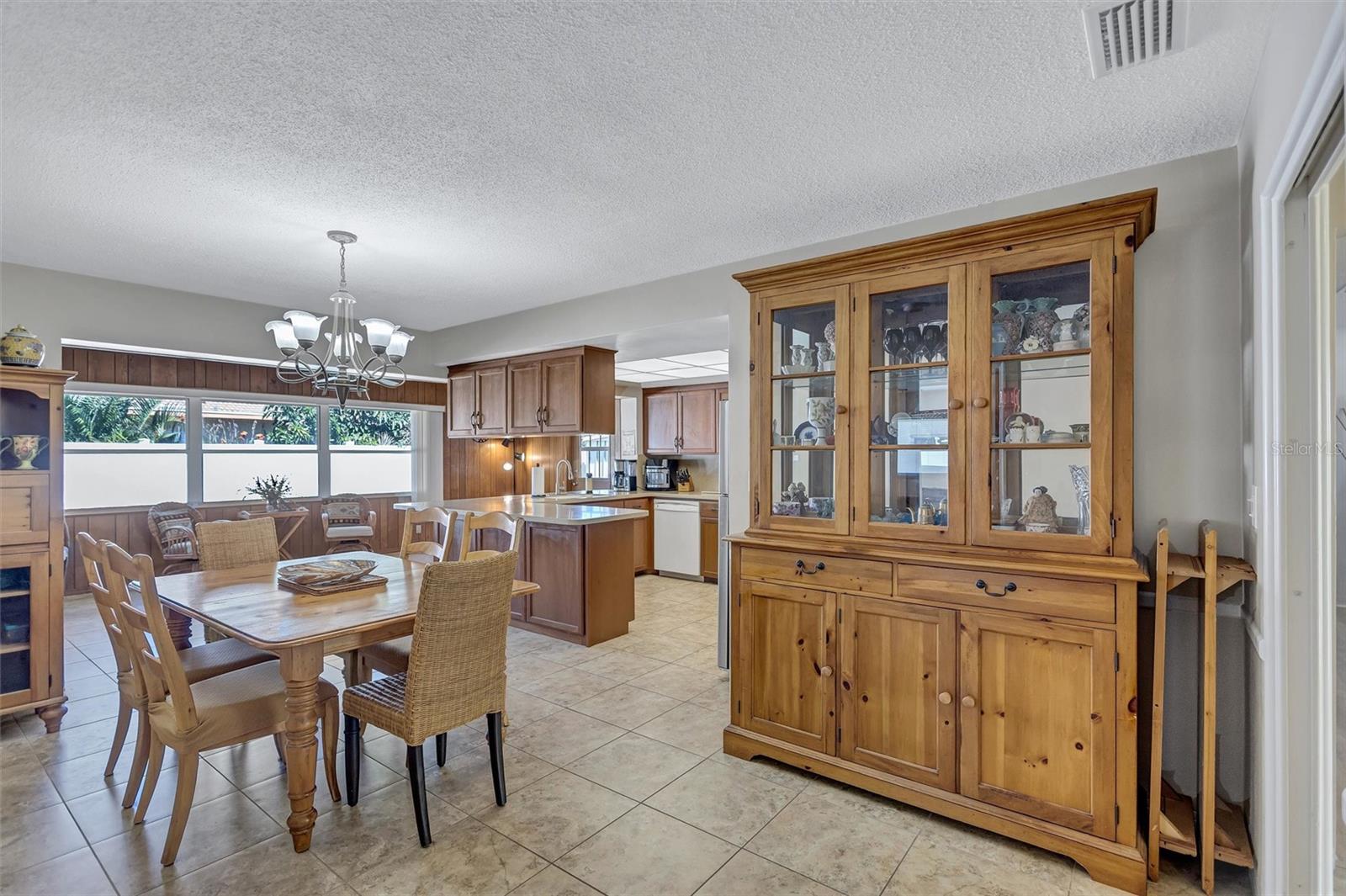 Image 10 of 38 For 6721 13th Avenue N