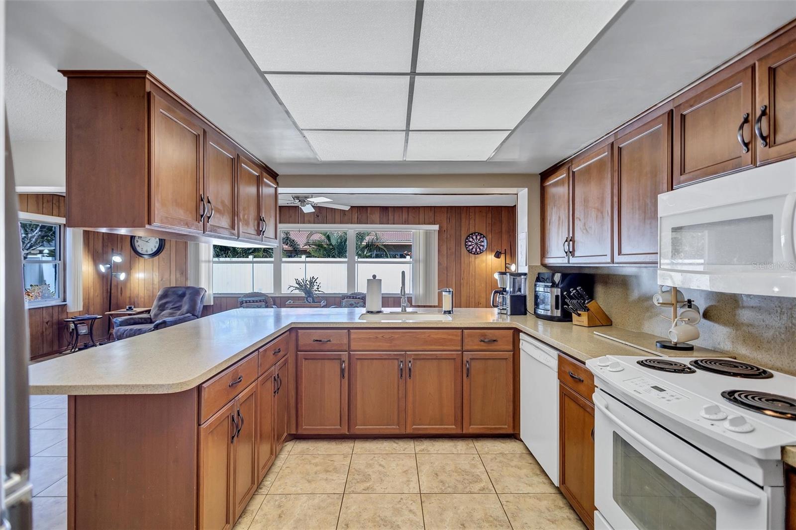 Image 17 of 38 For 6721 13th Avenue N