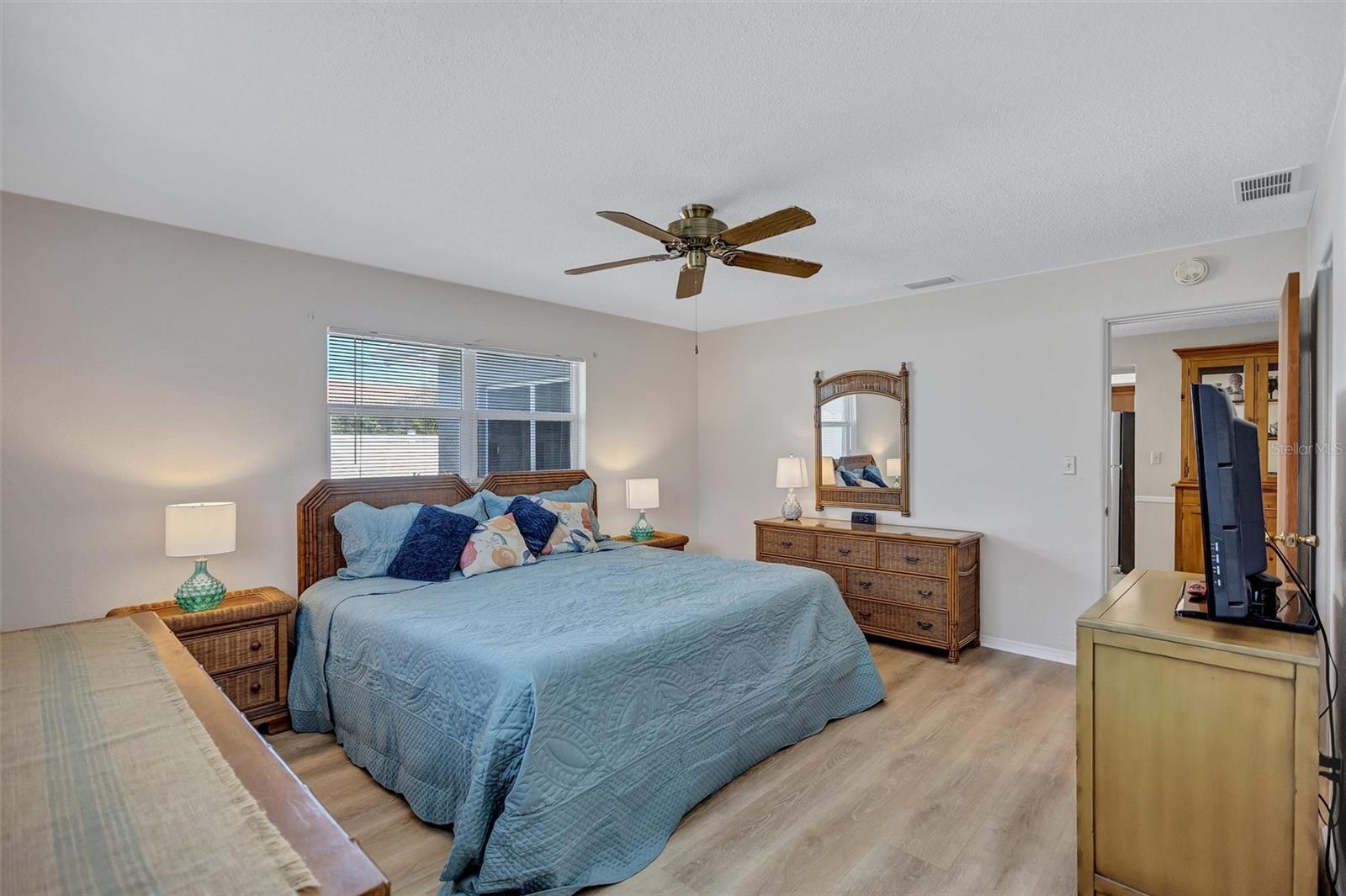 Image 23 of 38 For 6721 13th Avenue N