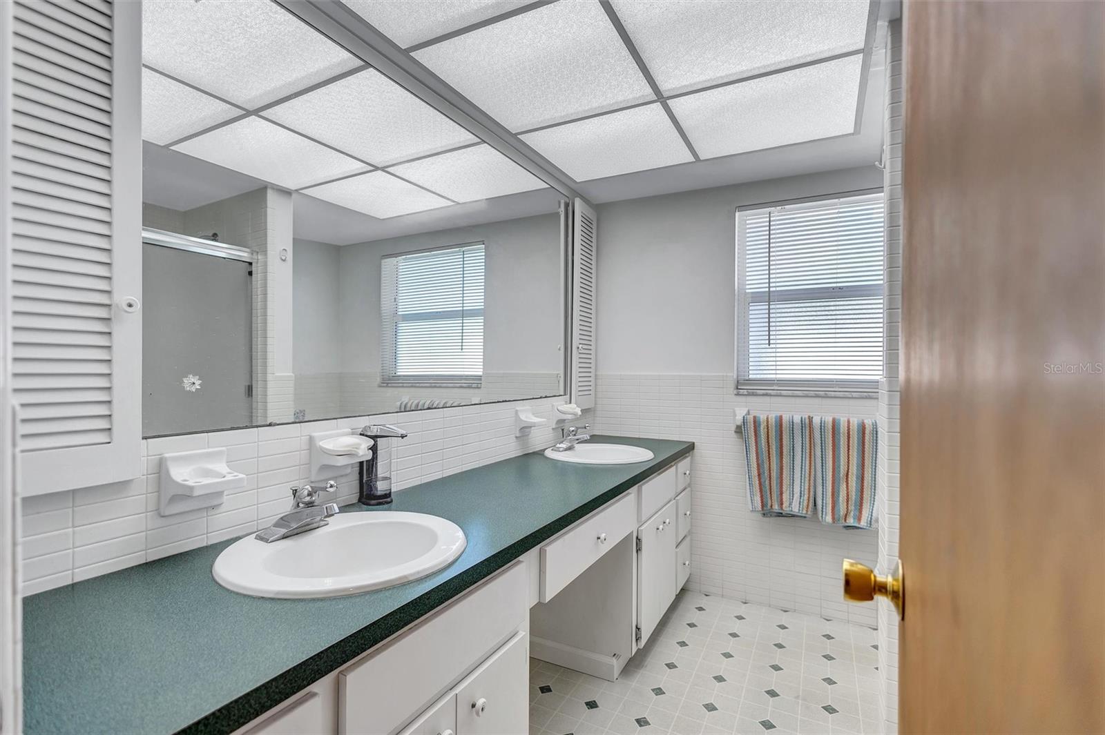 Image 32 of 38 For 6721 13th Avenue N