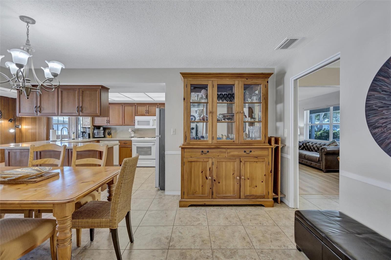 Image 9 of 38 For 6721 13th Avenue N