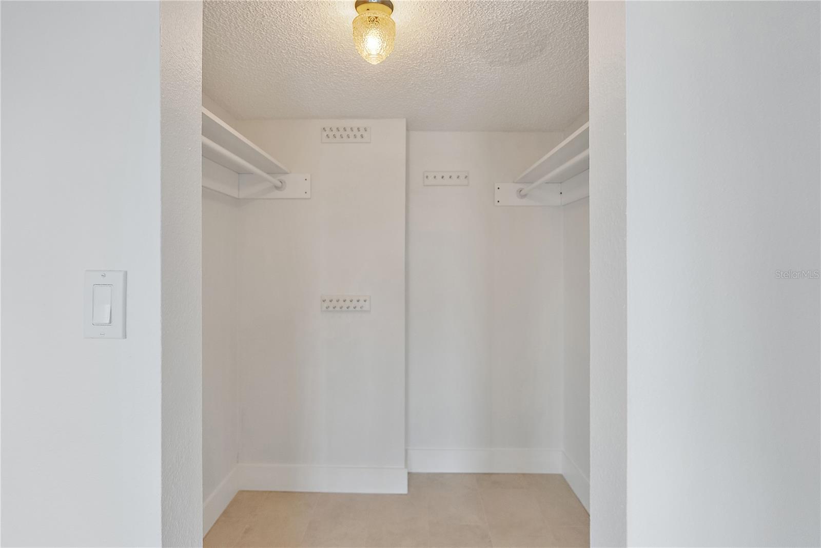 Image 10 of 39 For 719 Pinellas Bayway S 311