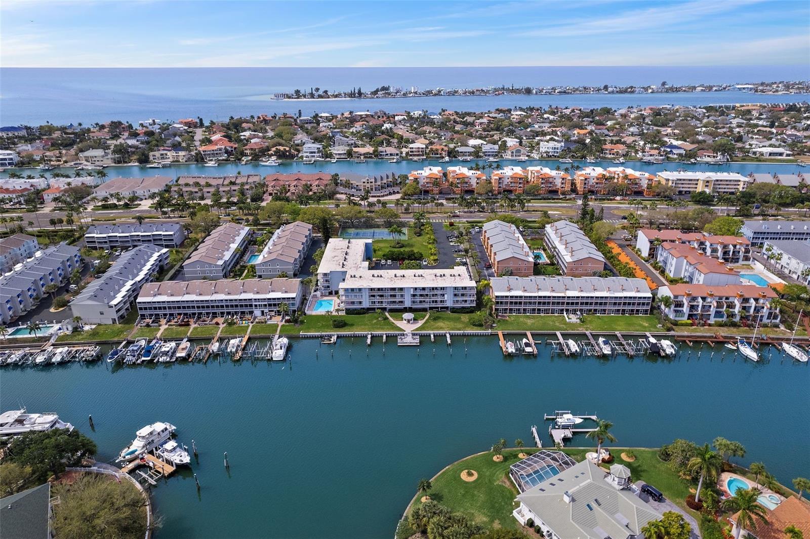 Image 30 of 39 For 719 Pinellas Bayway S 311