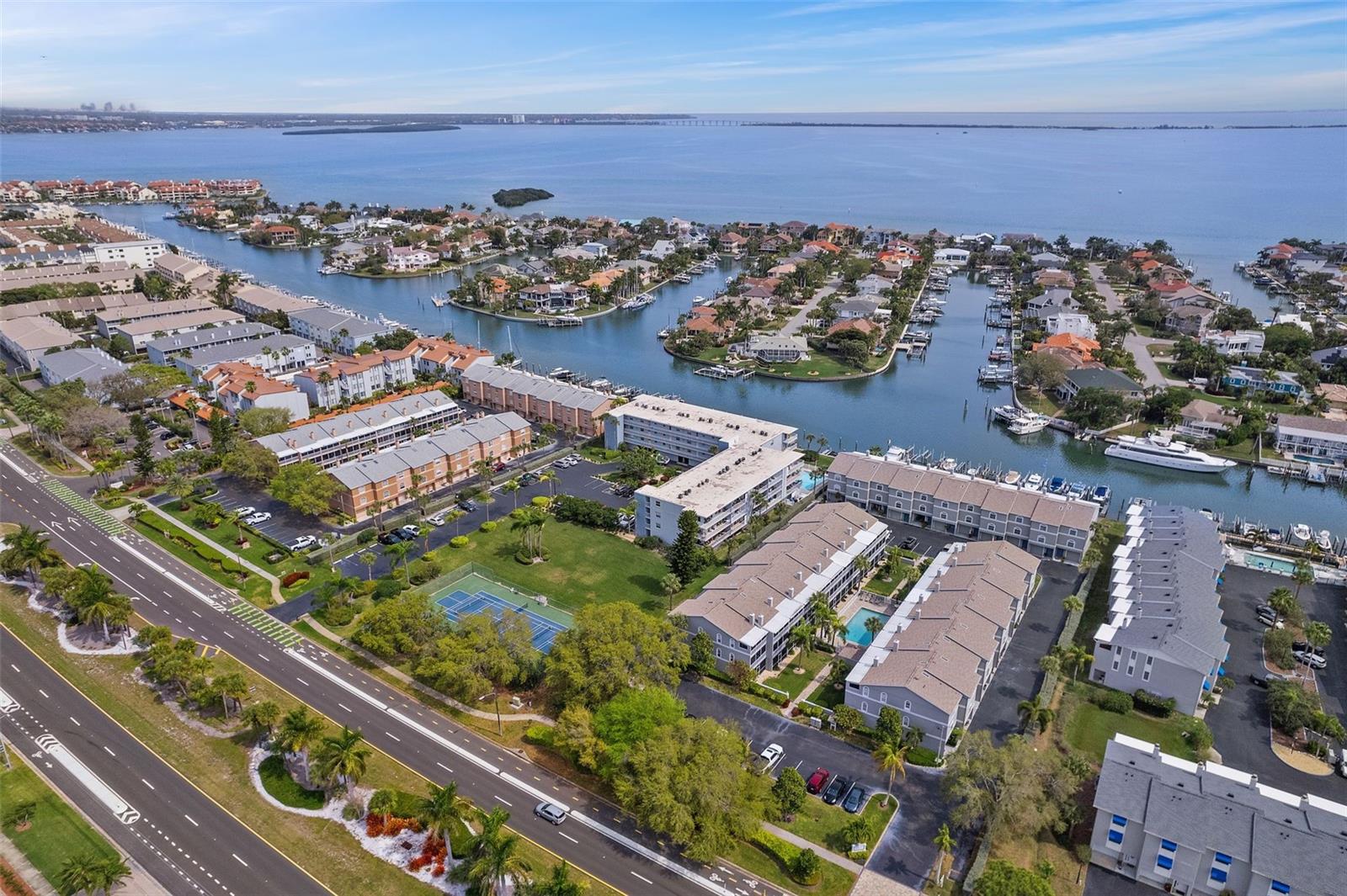 Image 35 of 39 For 719 Pinellas Bayway S 311