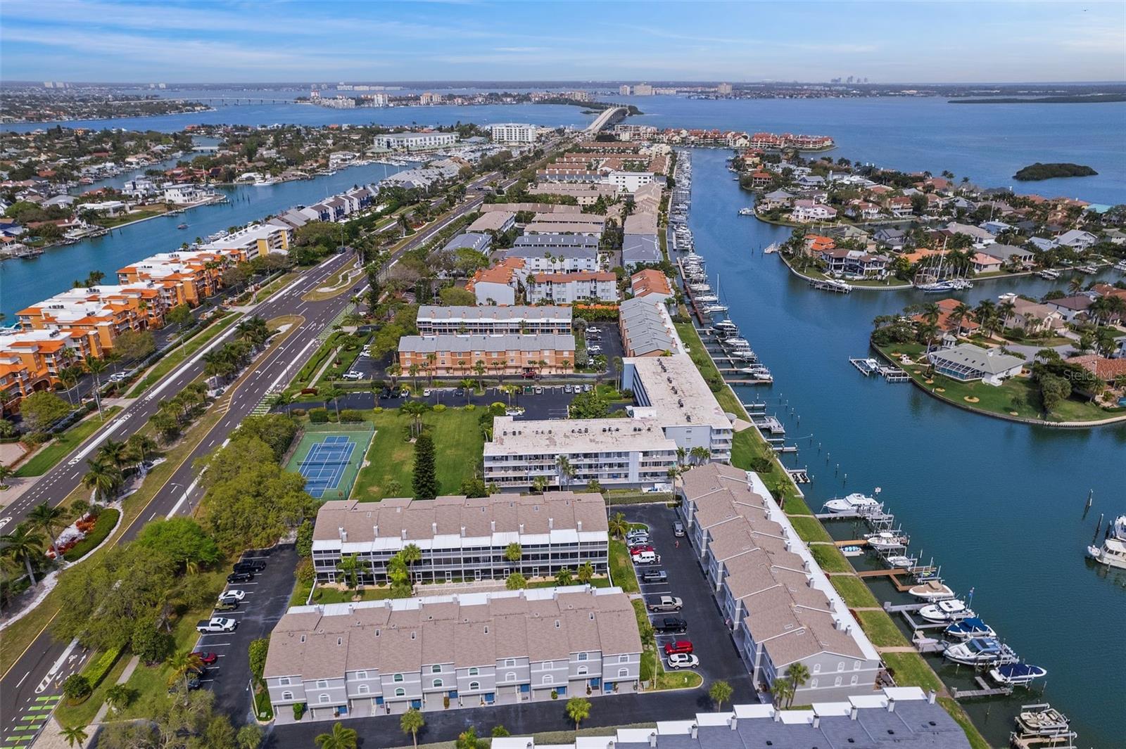 Image 36 of 39 For 719 Pinellas Bayway S 311