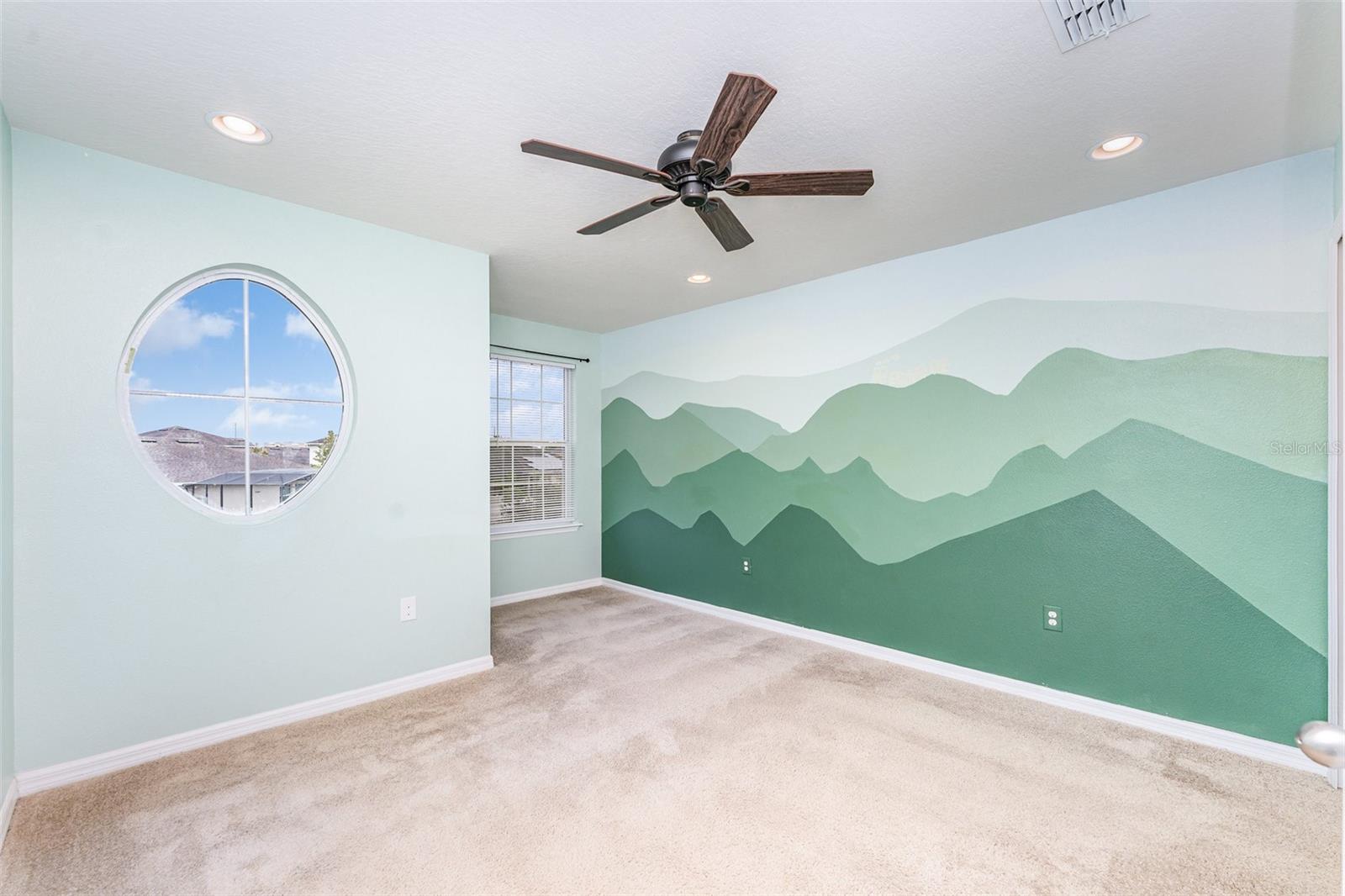 Image 17 of 36 For 112 Whirlaway Drive