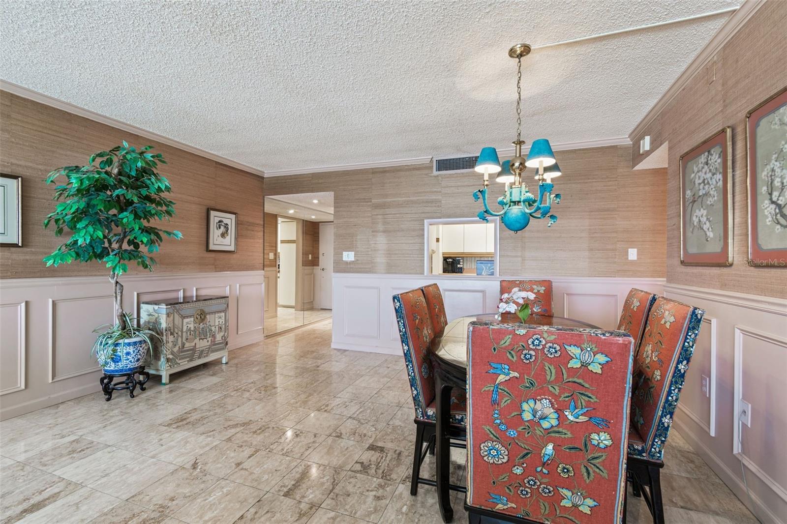Image 11 of 72 For 17920 Gulf Boulevard 903