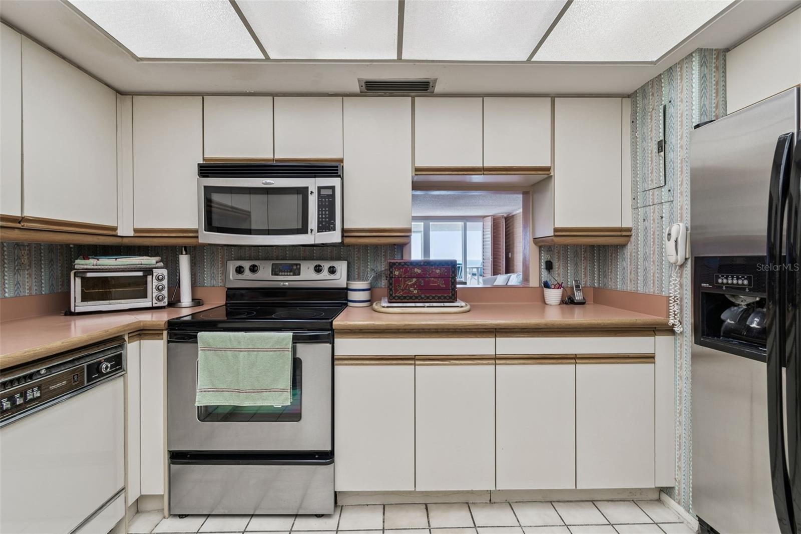 Image 15 of 72 For 17920 Gulf Boulevard 903