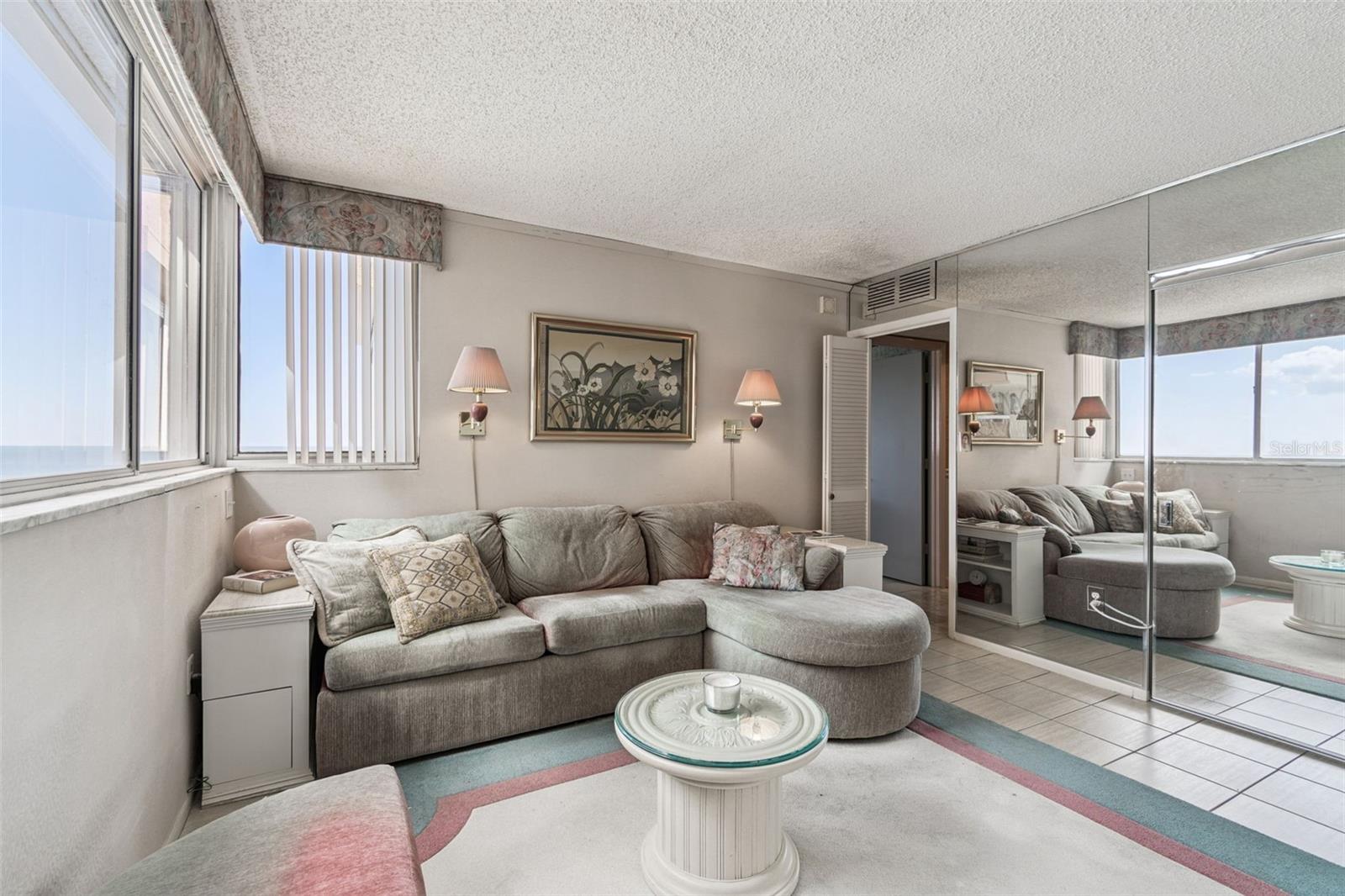 Image 20 of 72 For 17920 Gulf Boulevard 903