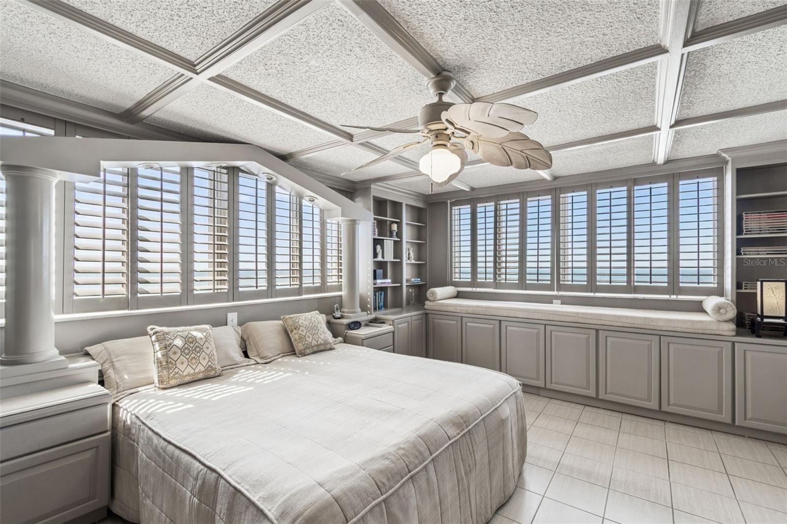 Image 28 of 72 For 17920 Gulf Boulevard 903