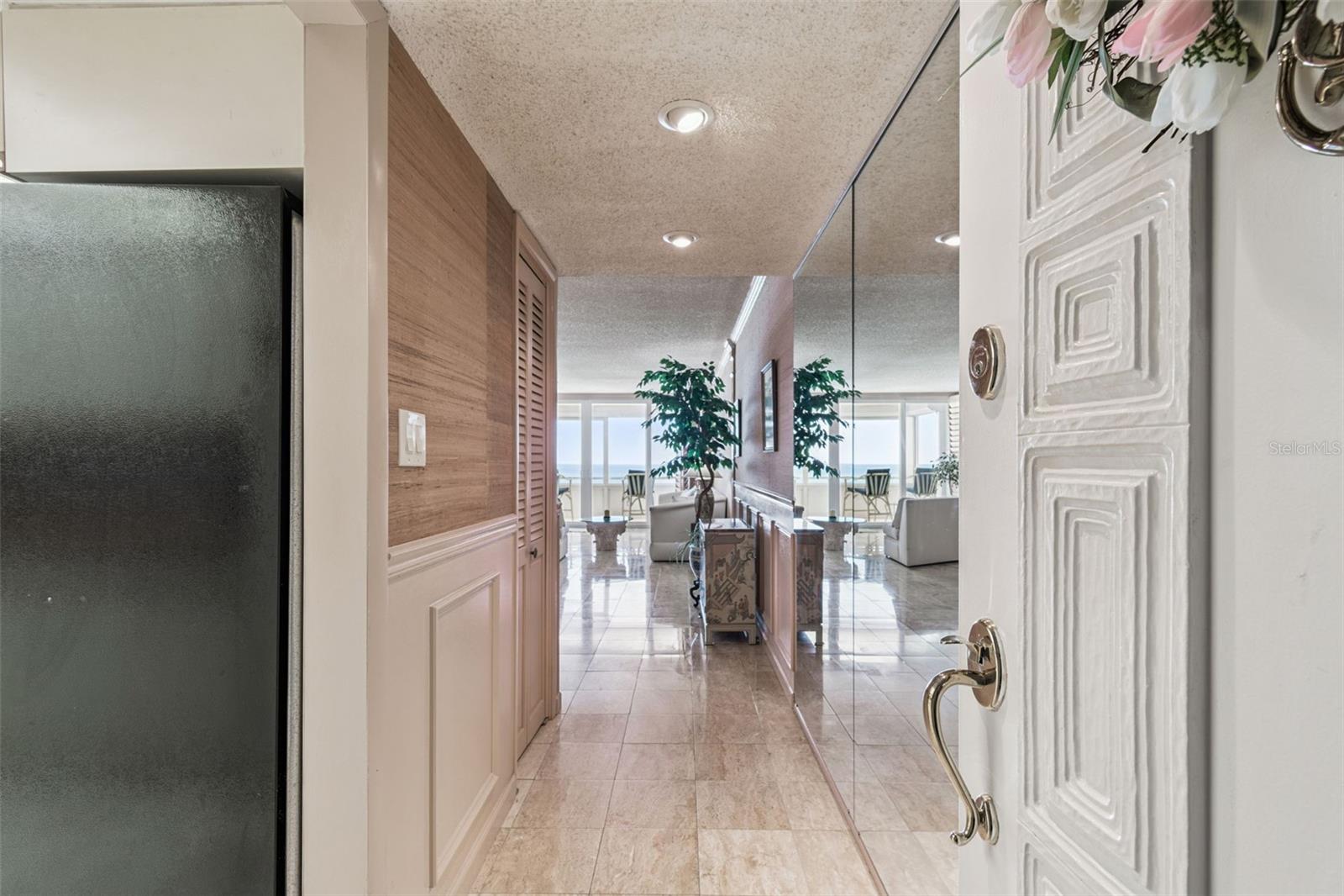 Image 4 of 72 For 17920 Gulf Boulevard 903