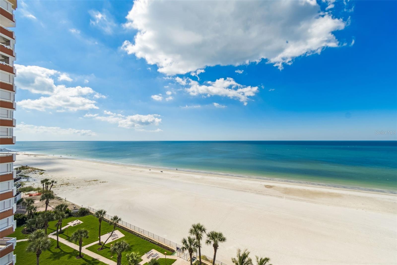 Image 40 of 72 For 17920 Gulf Boulevard 903