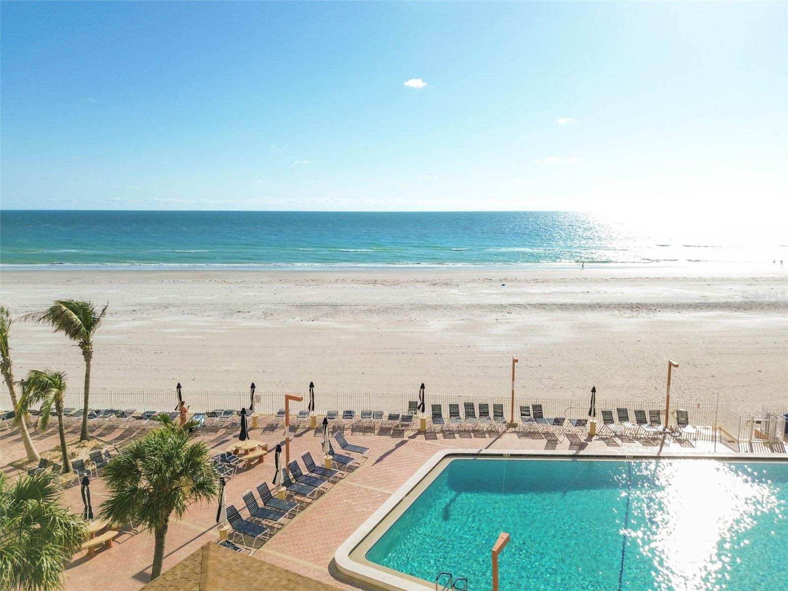 Image 41 of 72 For 17920 Gulf Boulevard 903