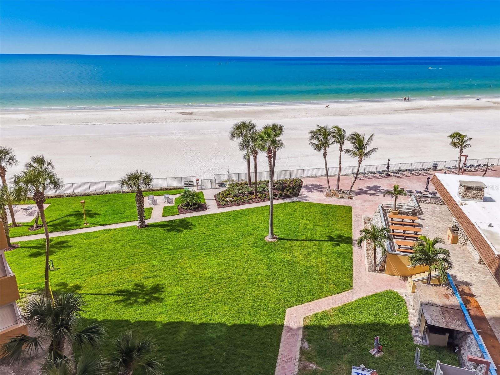 Image 43 of 72 For 17920 Gulf Boulevard 903