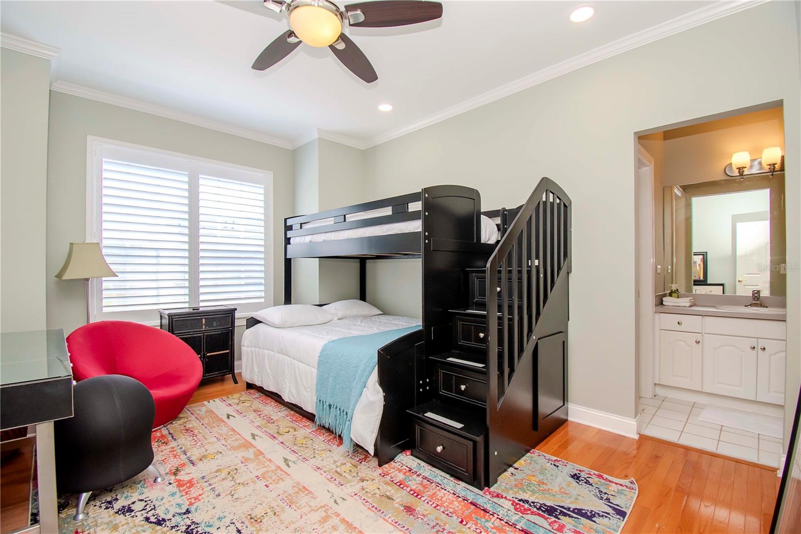 Image 21 of 29 For 934 Harbour Bay Drive