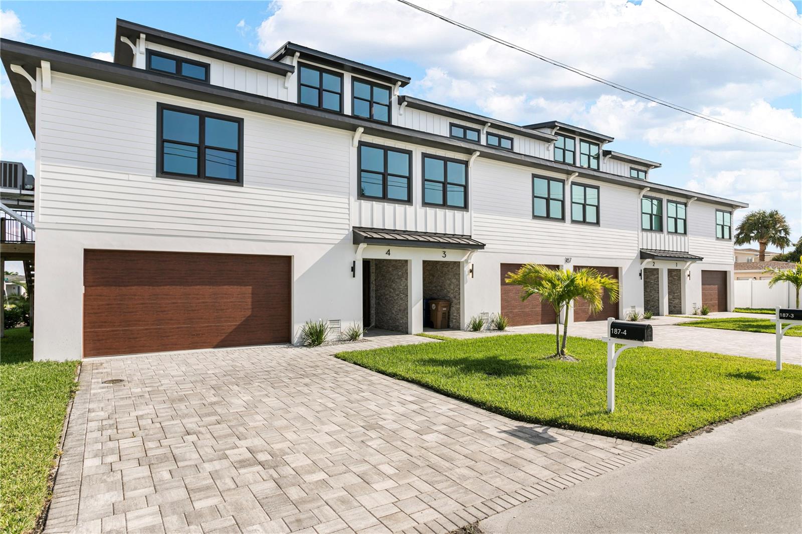 Image 2 of 48 For 187 145th Avenue E 4
