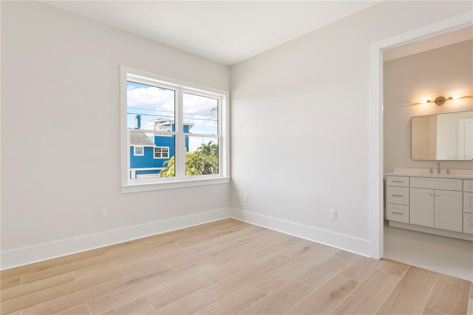 Image 27 of 48 For 187 145th Avenue E 4
