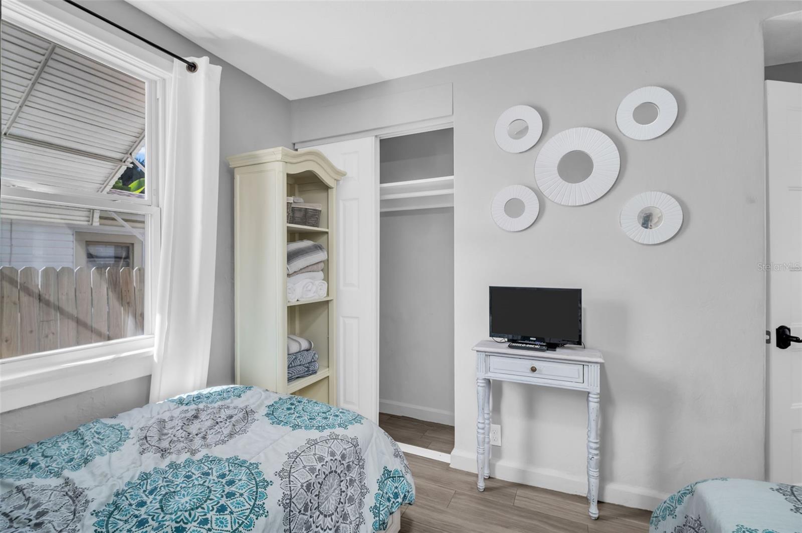 Image 20 of 41 For 1022 10th Avenue N