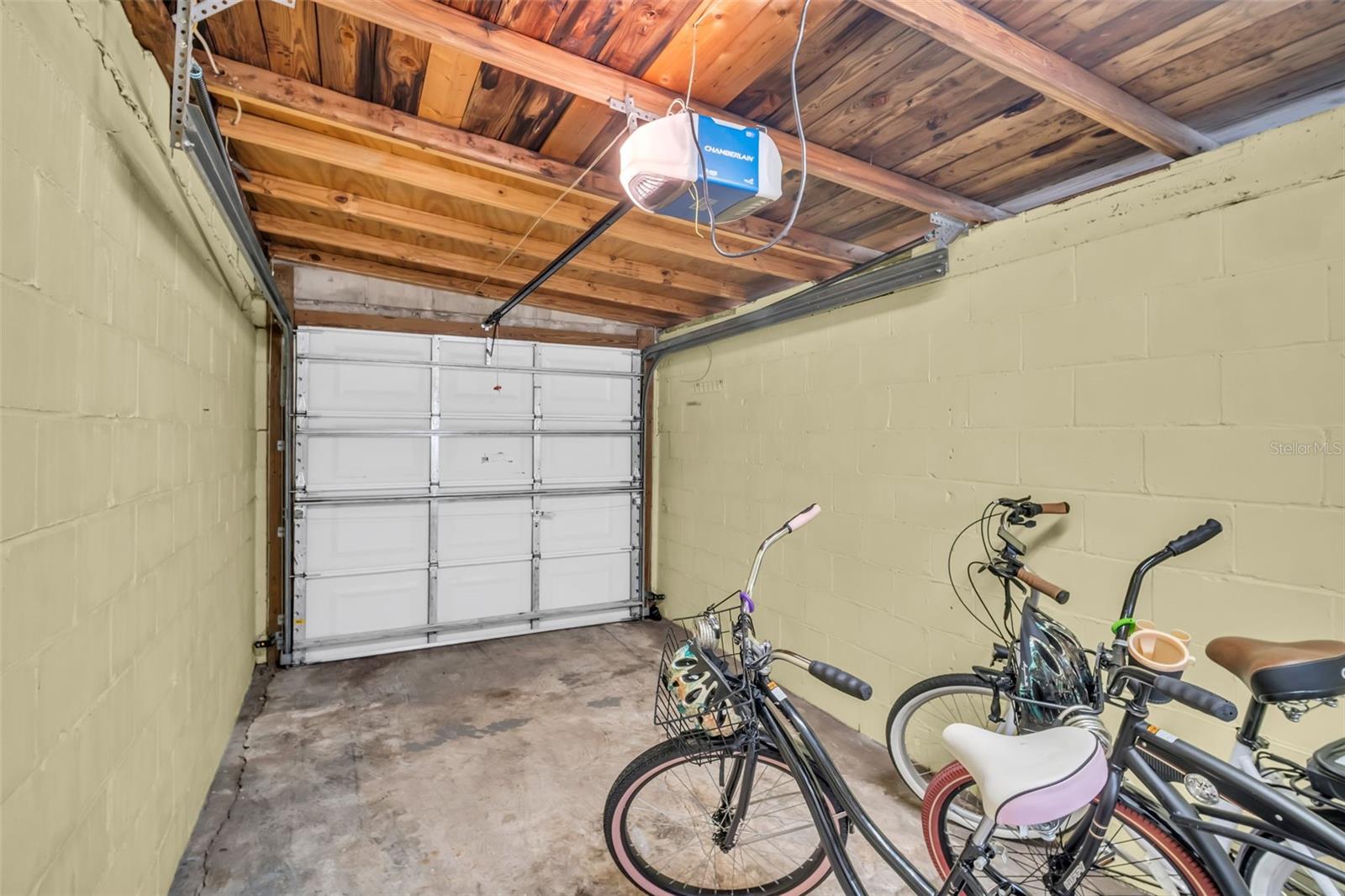 Image 24 of 41 For 1022 10th Avenue N