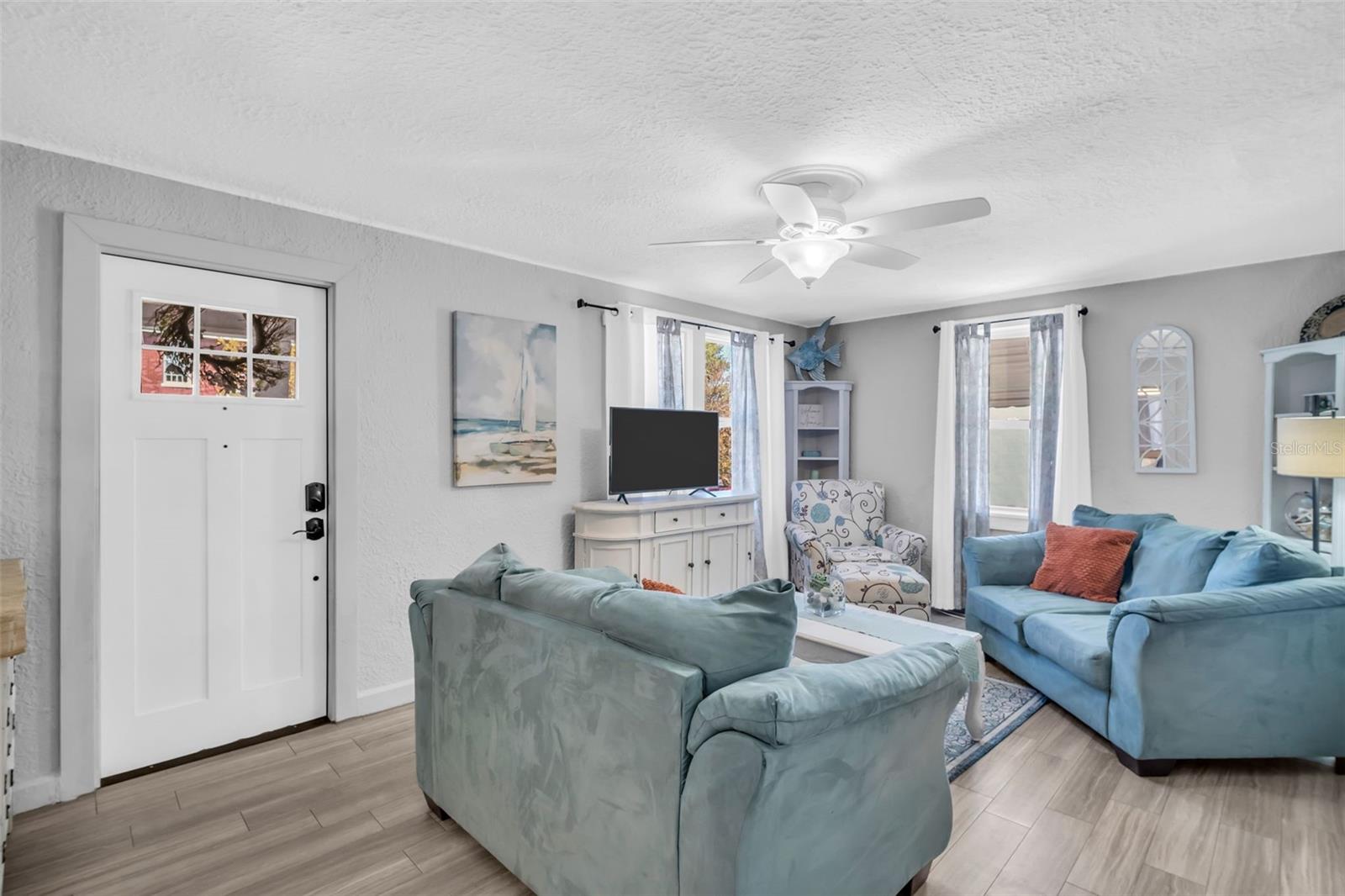 Image 8 of 41 For 1022 10th Avenue N