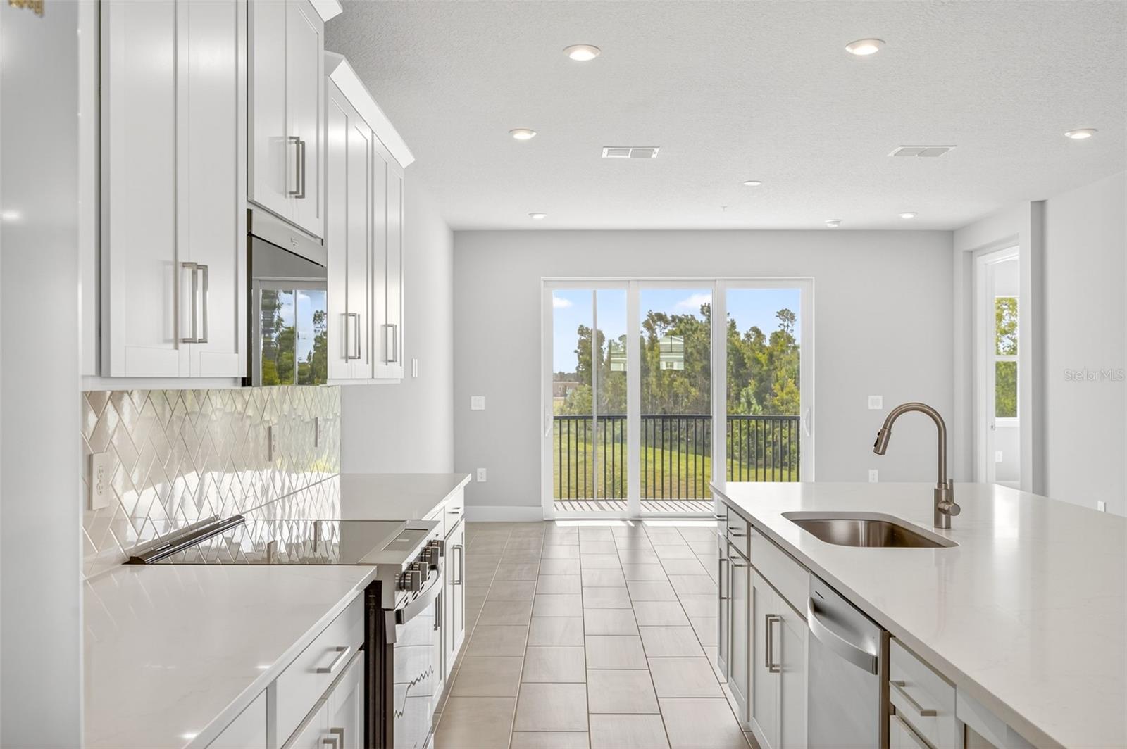 Image 11 of 57 For 17420 Moonflower Drive 202