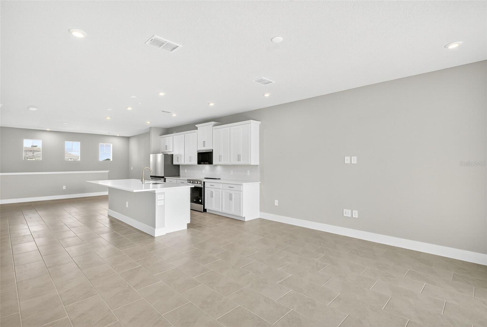 Image 7 of 57 For 17420 Moonflower Drive 202