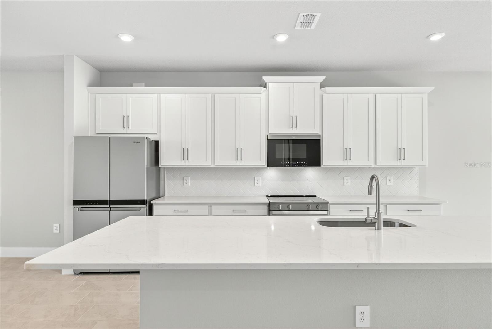 Image 8 of 57 For 17420 Moonflower Drive 202