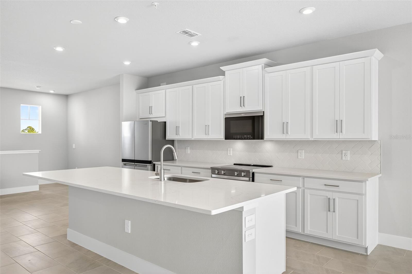 Image 9 of 57 For 17420 Moonflower Drive 202