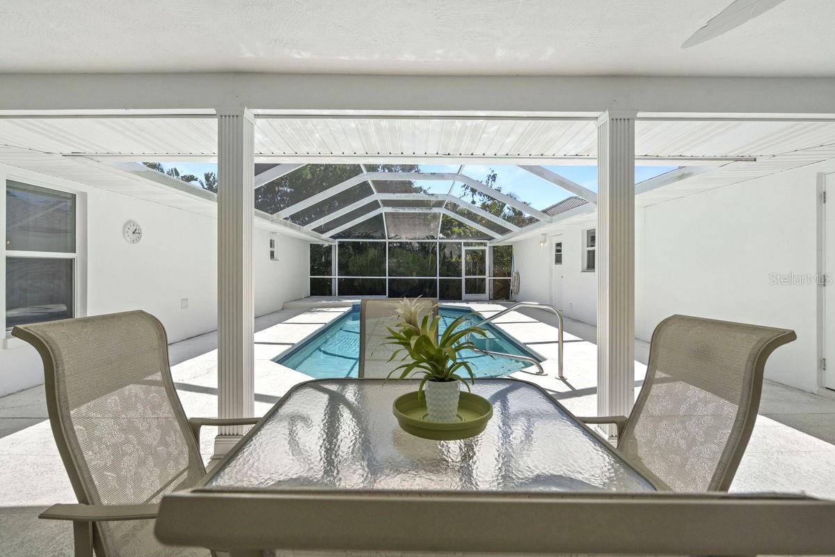 Image 40 of 70 For 2275 Twin Lane Drive