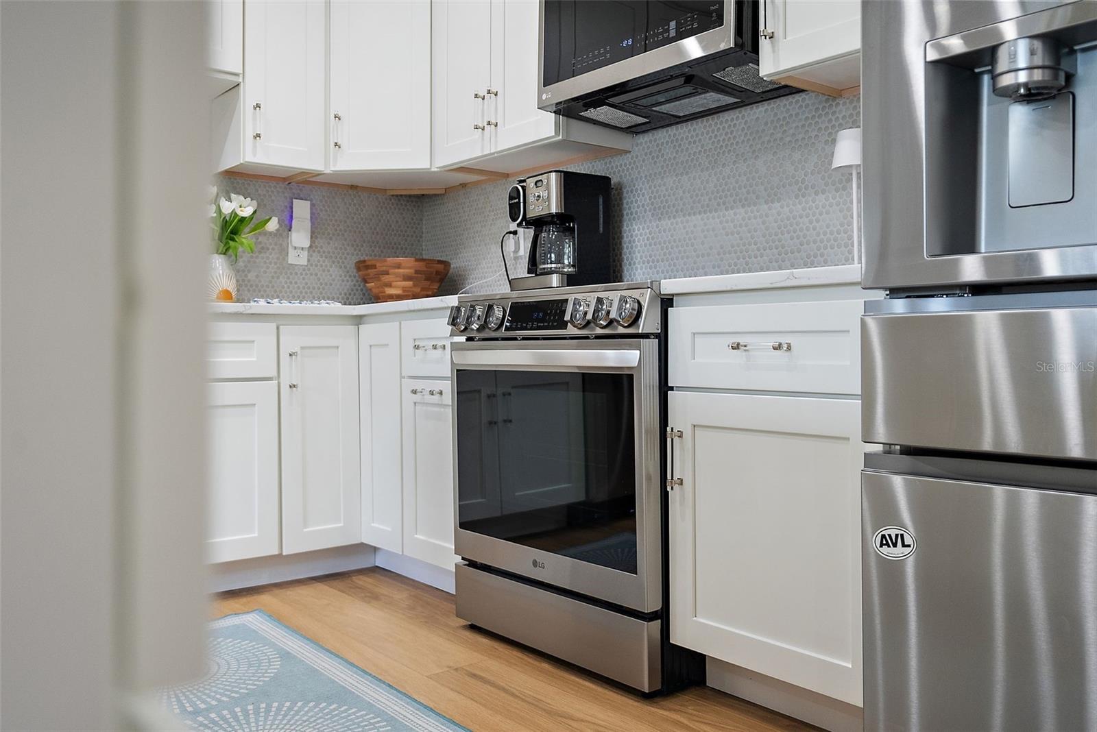 Image 10 of 38 For 851 Snell Isle Boulevard Ne