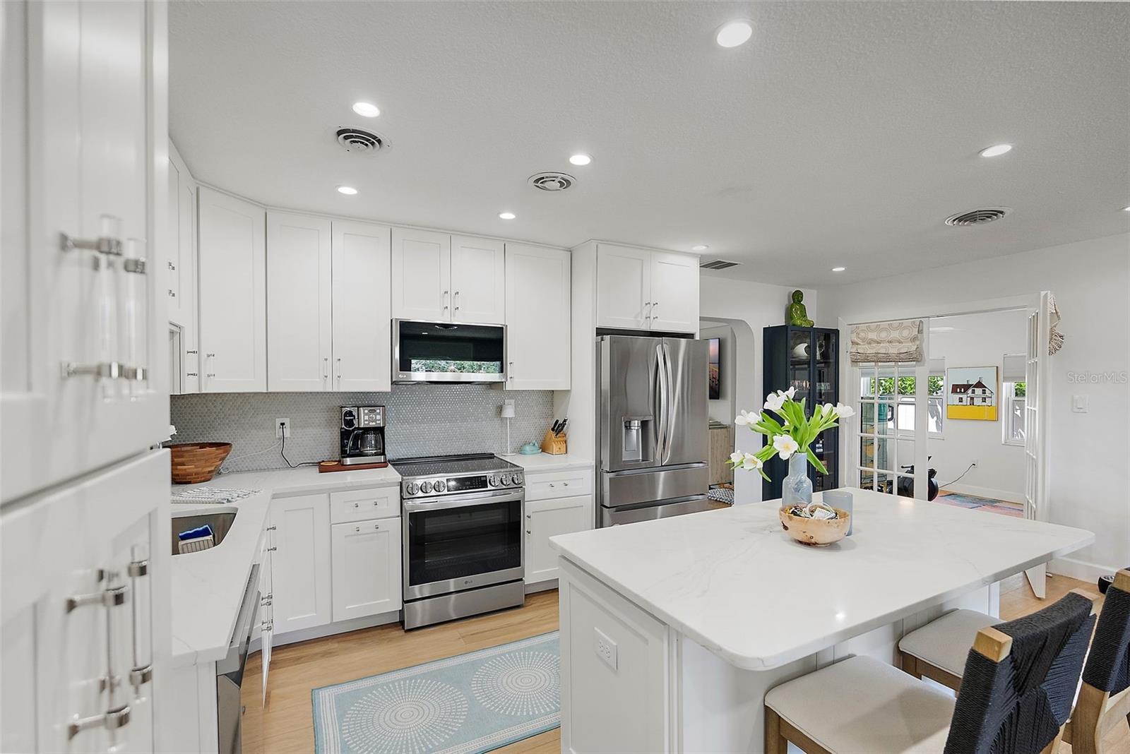 Image 12 of 38 For 851 Snell Isle Boulevard Ne
