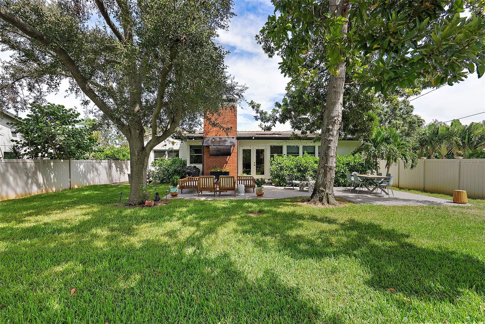 Image 31 of 38 For 851 Snell Isle Boulevard Ne