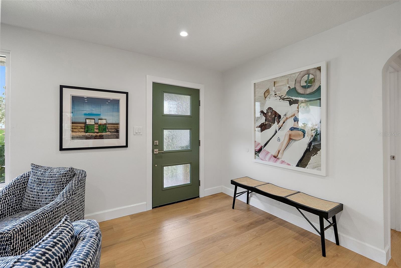 Image 4 of 38 For 851 Snell Isle Boulevard Ne