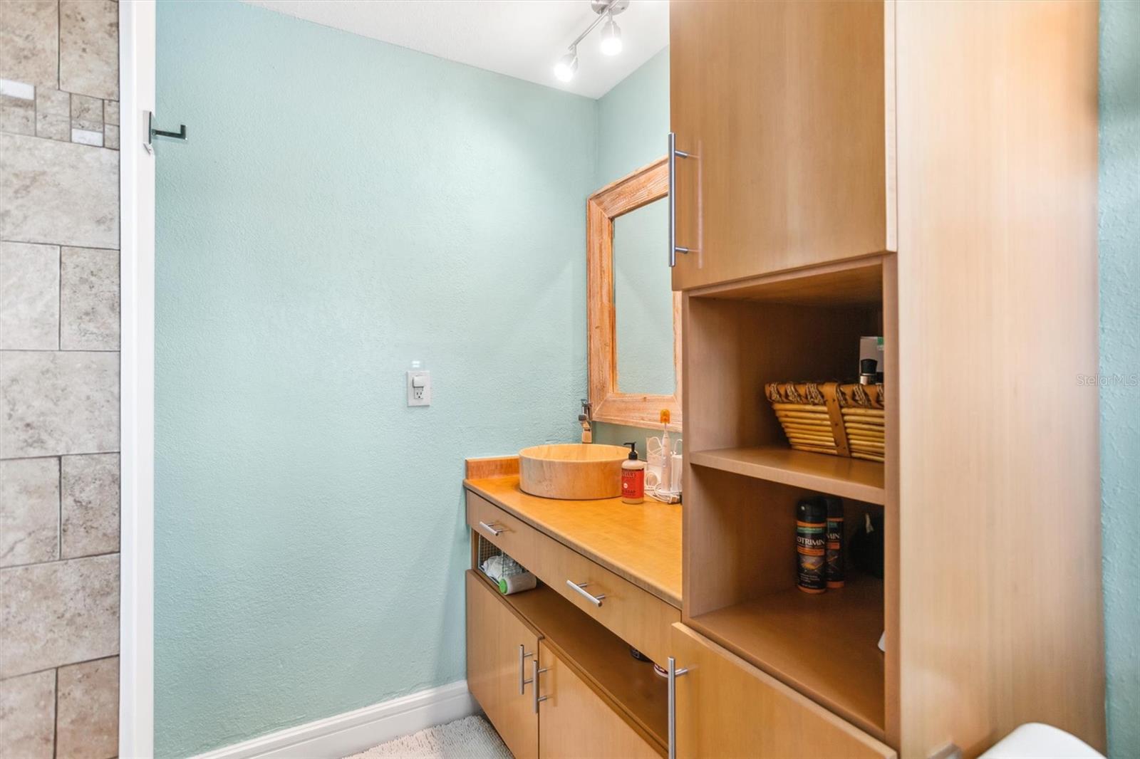 Image 16 of 77 For 6300 16th Street S