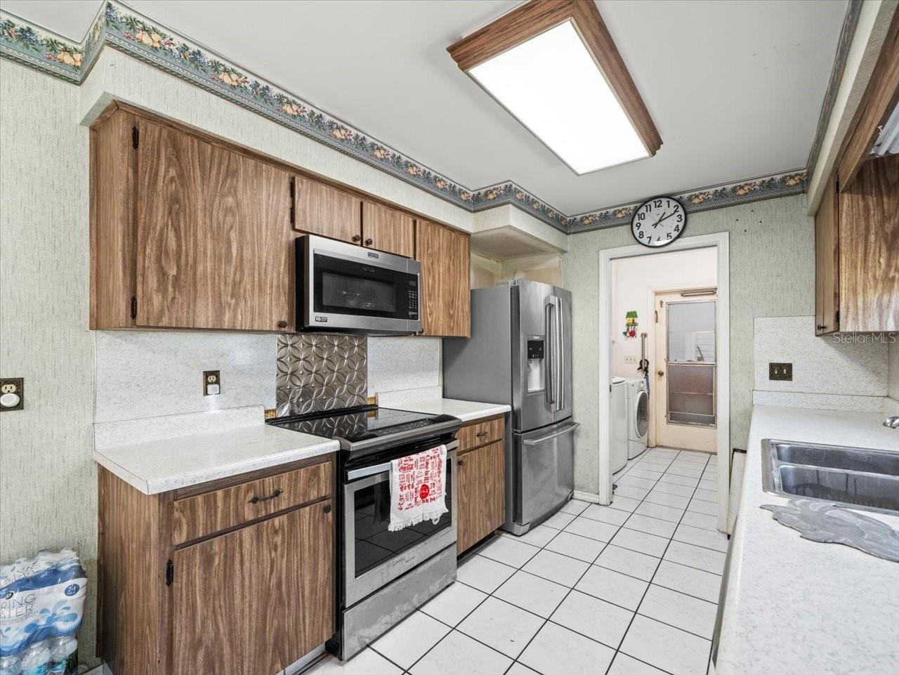 Image 10 of 44 For 10408 Butia Place