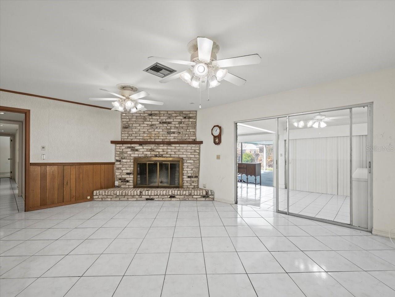 Image 6 of 44 For 10408 Butia Place