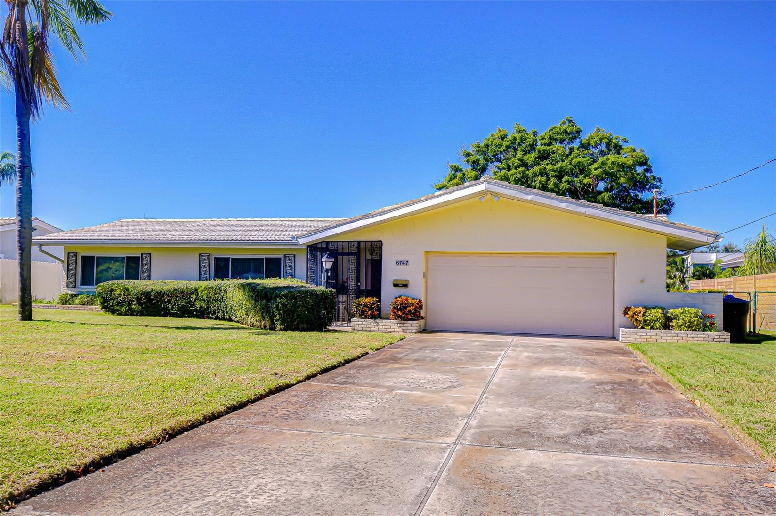 Image 2 of 63 For 6747 28th Street S