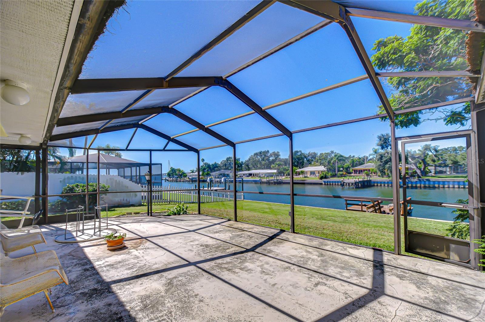 Image 42 of 63 For 6747 28th Street S