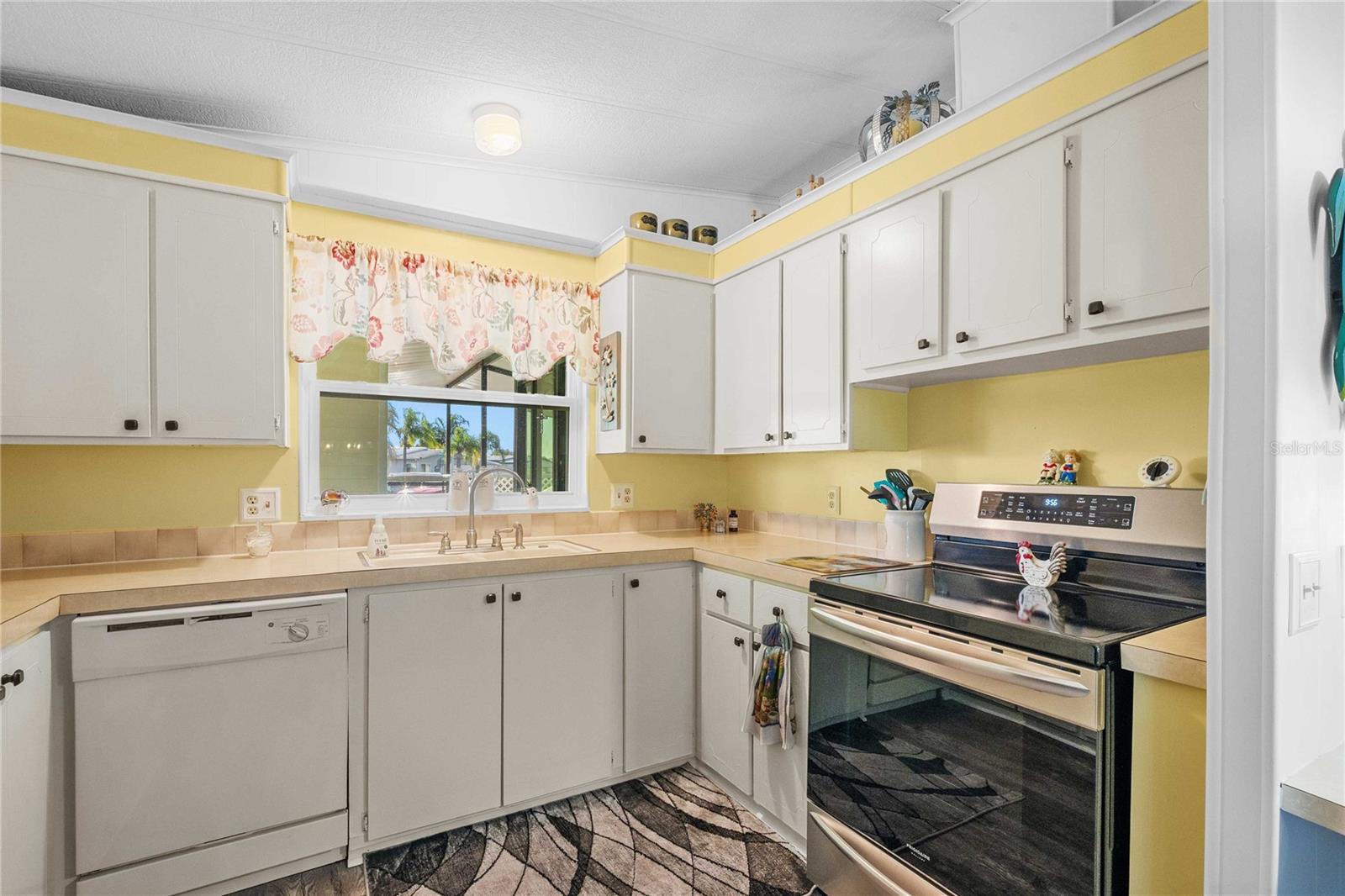 Image 18 of 45 For 36245 Coronet Way