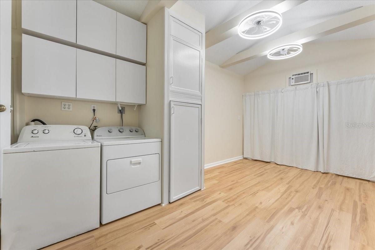 Image 10 of 16 For 2408 18th Street N