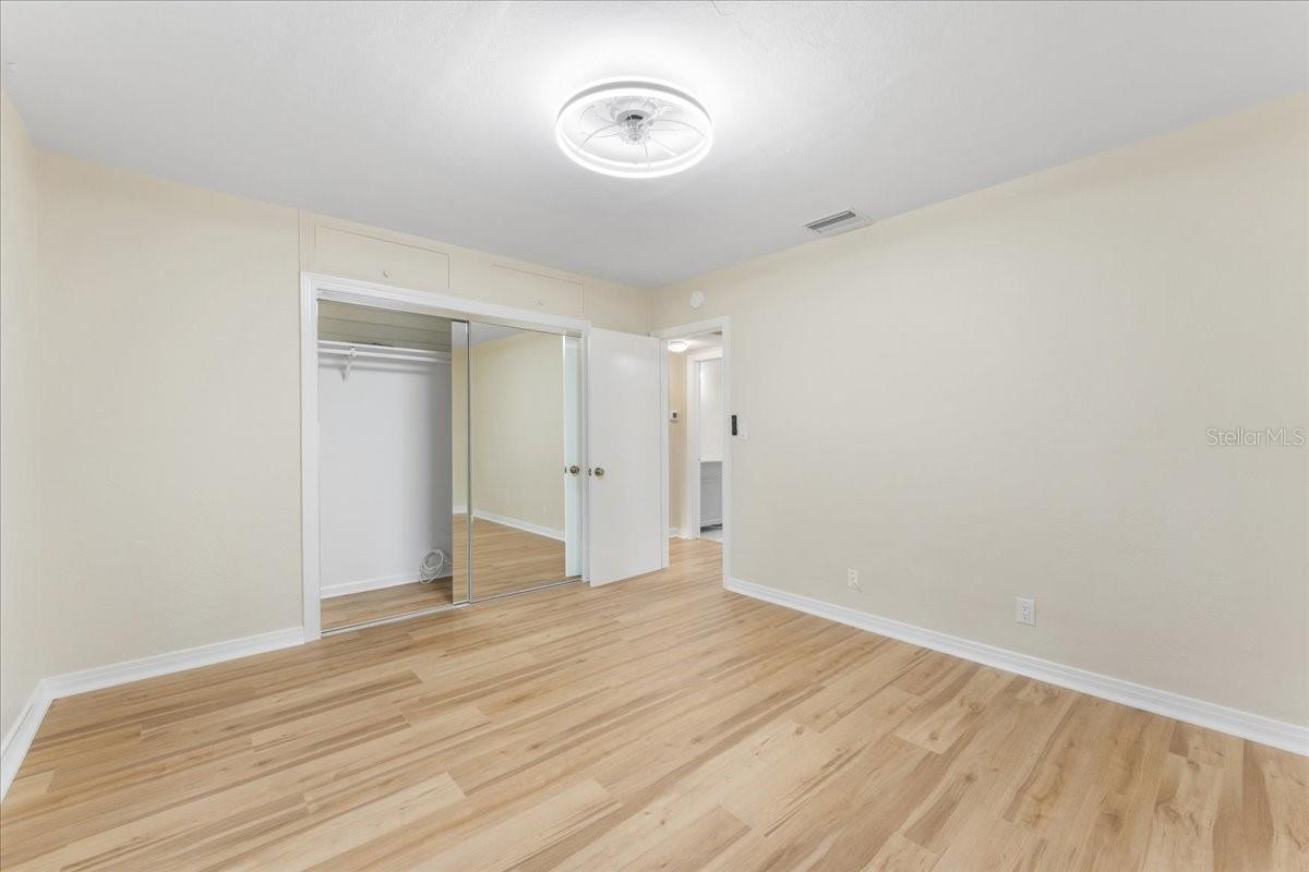 Image 12 of 16 For 2408 18th Street N