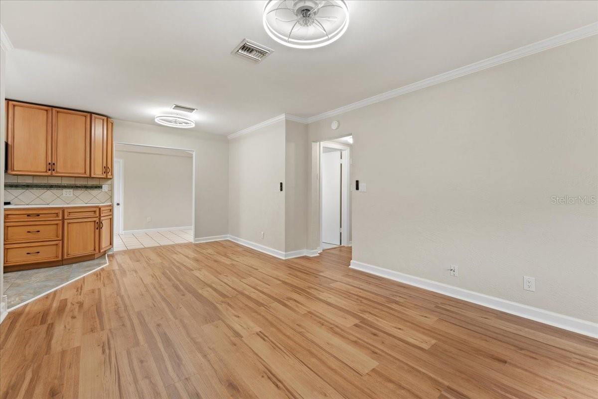 Image 3 of 16 For 2408 18th Street N