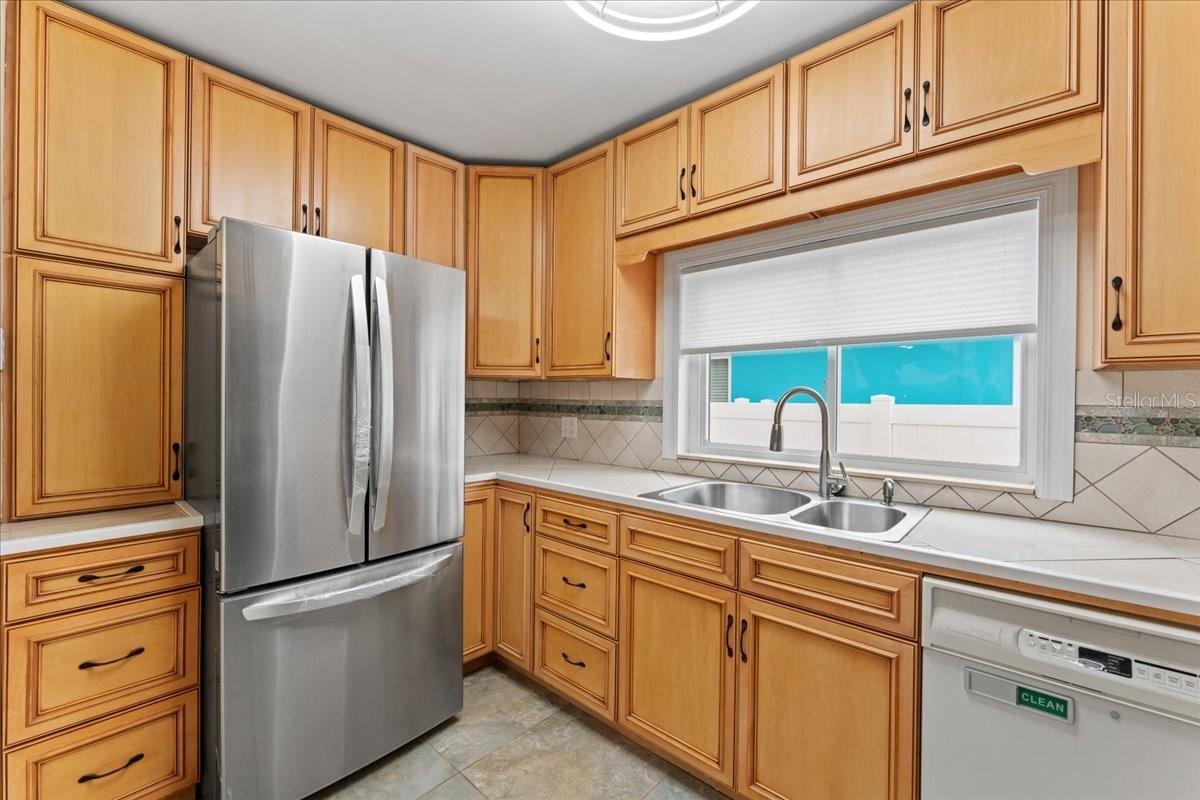 Image 6 of 16 For 2408 18th Street N