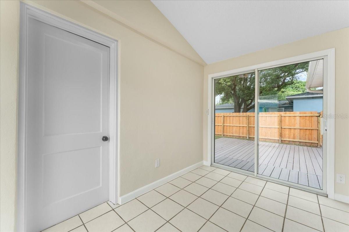 Image 9 of 16 For 2408 18th Street N