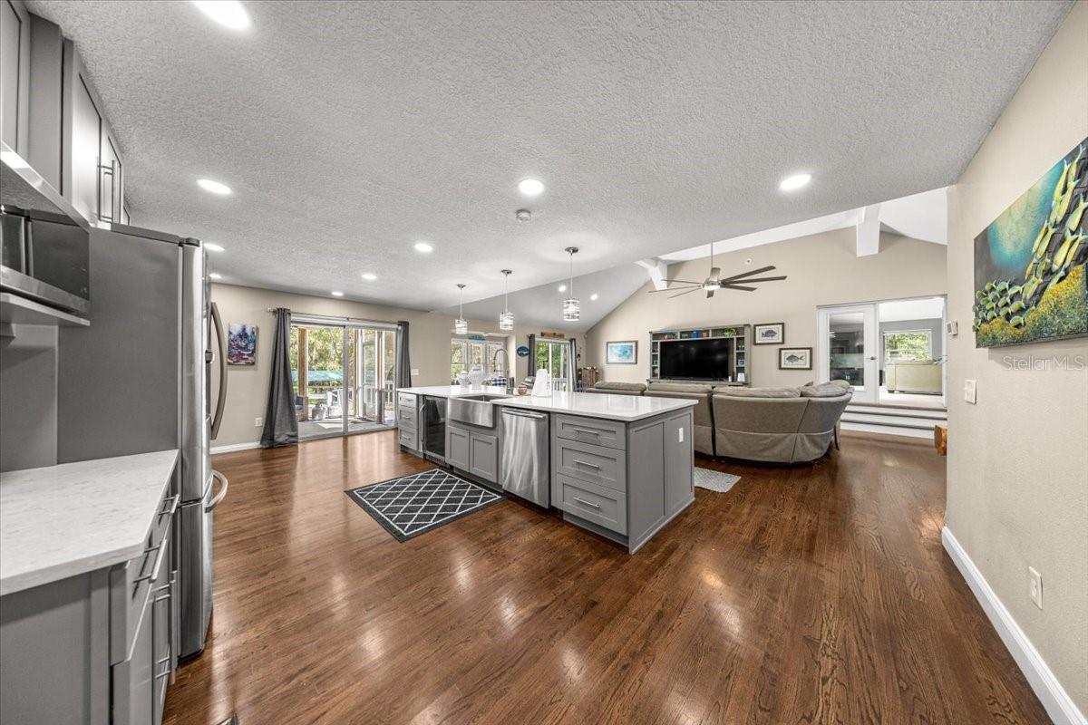 Image 10 of 91 For 10661 Sunflower Point