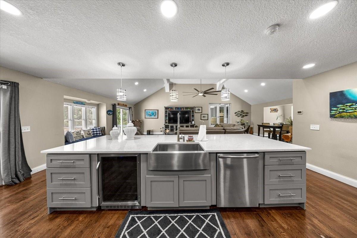 Image 13 of 91 For 10661 Sunflower Point